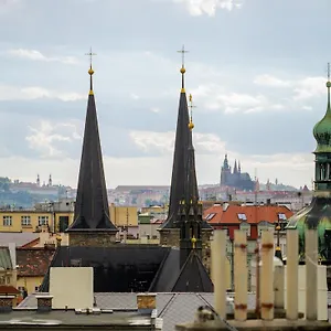 Otel Rooftop Planet, Prag