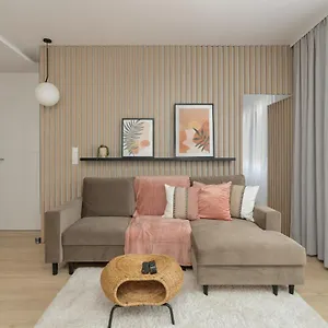 https://apt-elegant-for-4-with-parking-in-by-renters.poznan-hotels.com